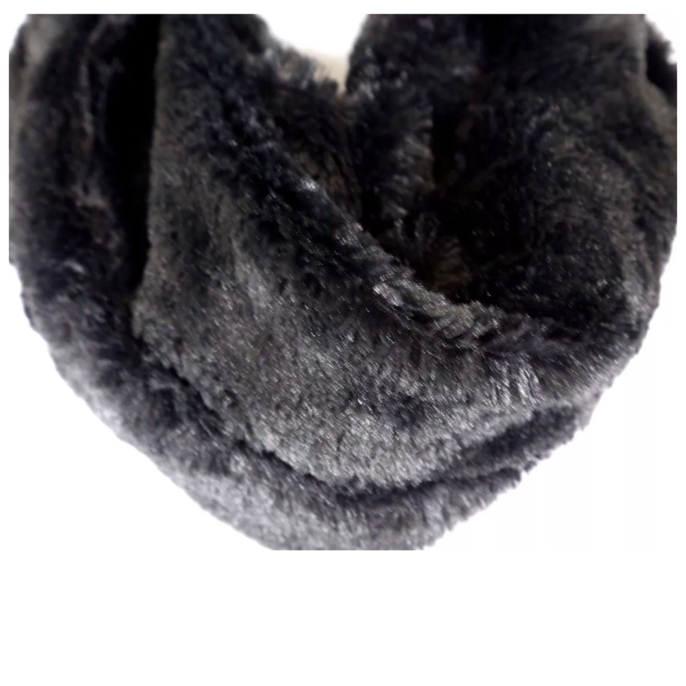 Super Soft Faux Fur Infinity Scarf - Picture 2 of 3